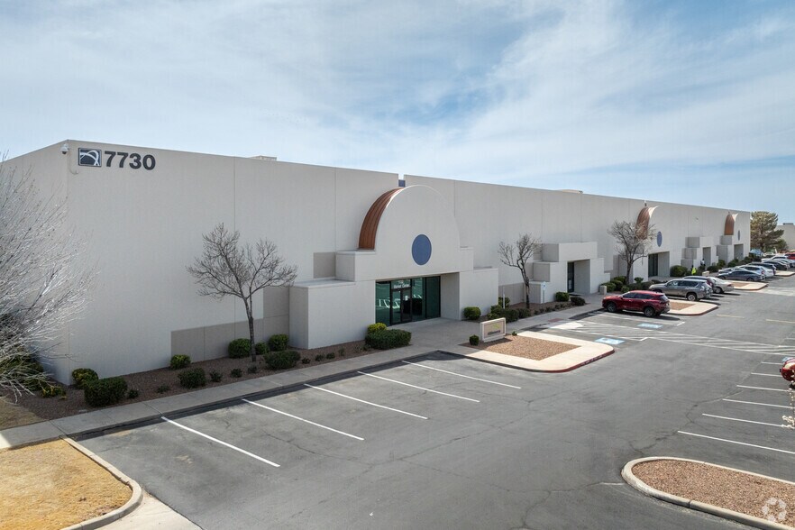 More Photos Of 7730 Market Center, El Paso Showroom For Lease