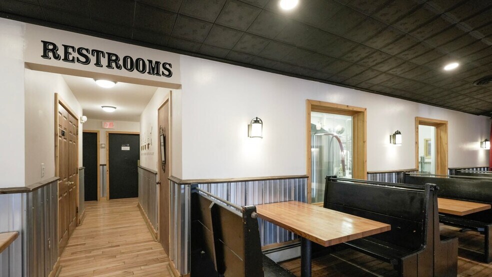 More Photos Of 697 Bear Swamp Rd, Peru General Retail For Sale