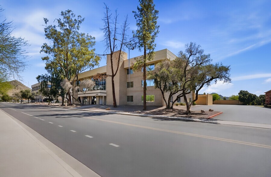 More Photos Of 9225 N 3rd St, Phoenix Medical For Lease