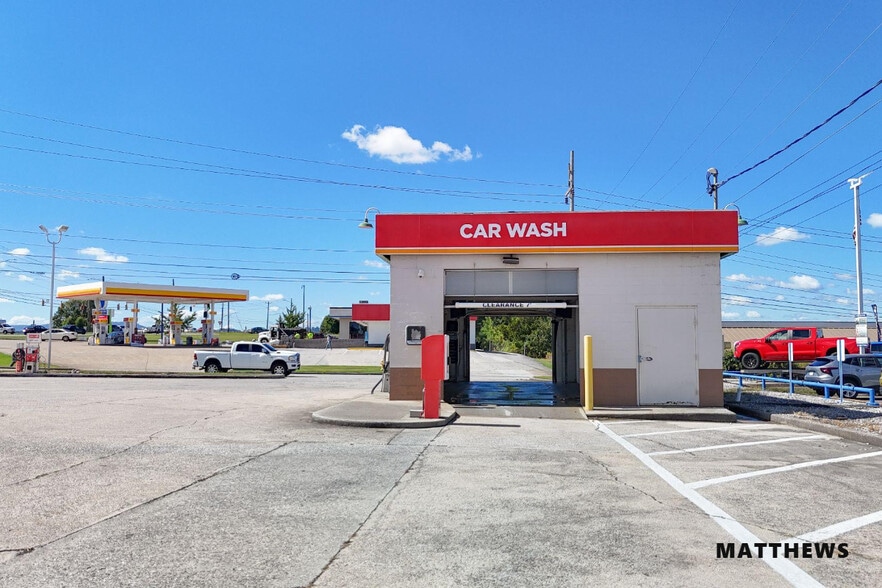 More Photos Of 6003 Shallowford Rd, Chattanooga General Retail For Sale