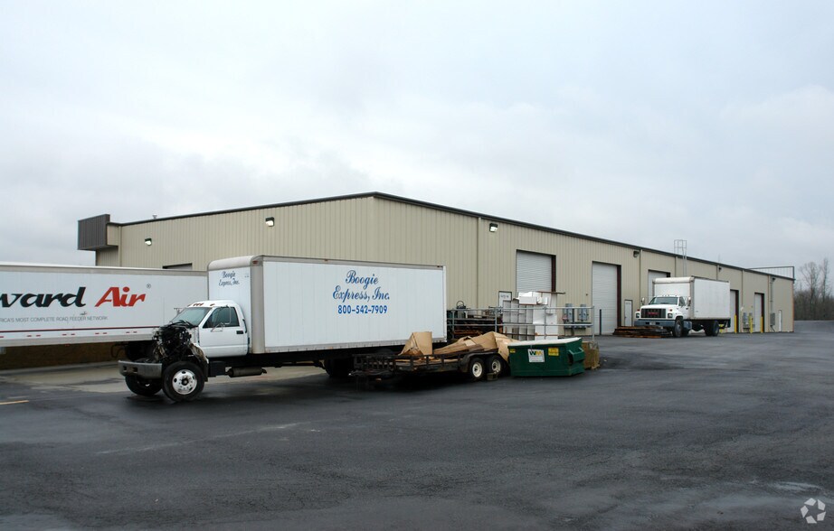 More Photos Of 365 Etowah Trace, Fayetteville Warehouse For Lease