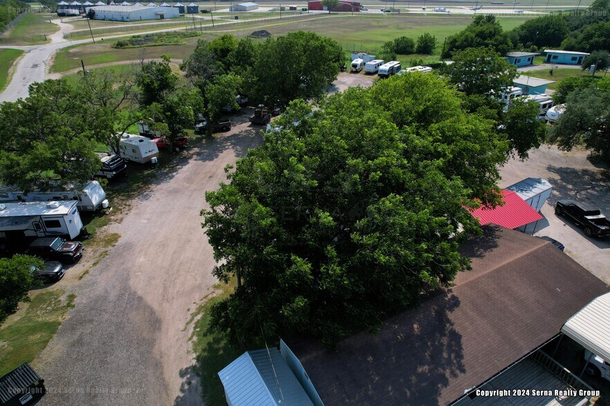 More Photos Of 431 N Sunset Strip St, Kenedy Trailer Camper Park For Sale