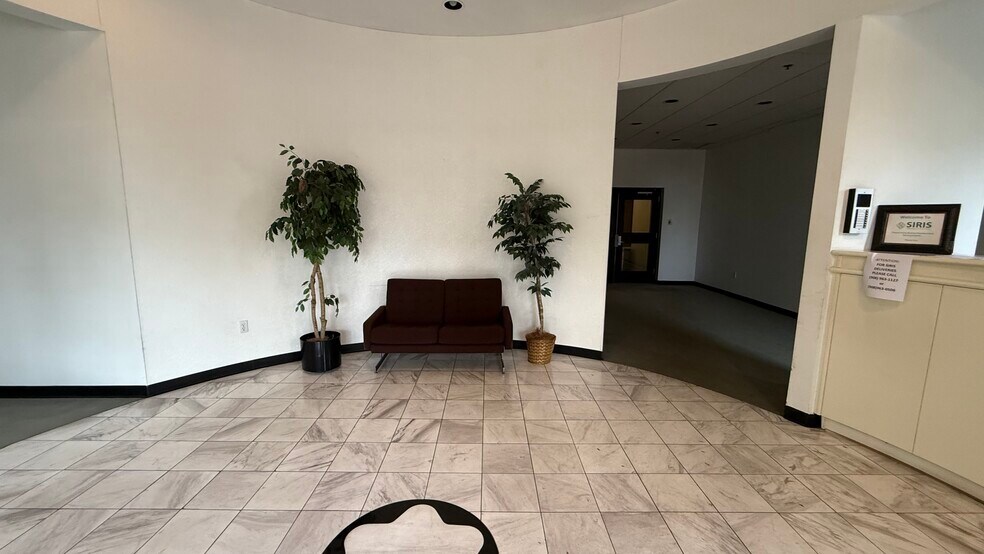 More Photos Of 75 North St, Bloomsbury Office For Lease