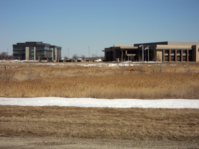 More Photos Of 2020 Innovation Ct, De Pere Office For Lease