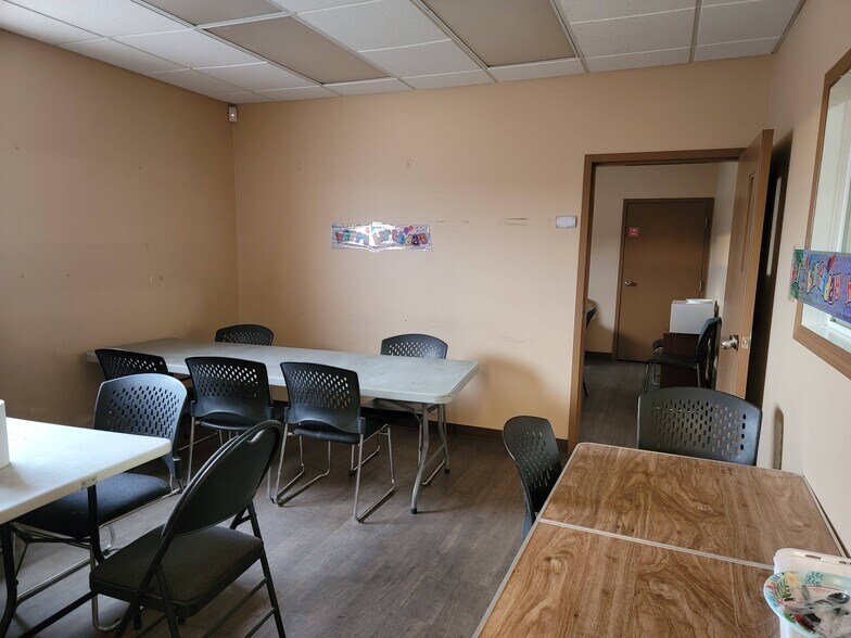 More Photos Of 2315 5a St, Nisku Manufacturing For Lease