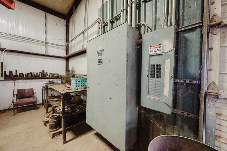 More Photos Of 12915 W County Road 122, Odessa Warehouse For Sale