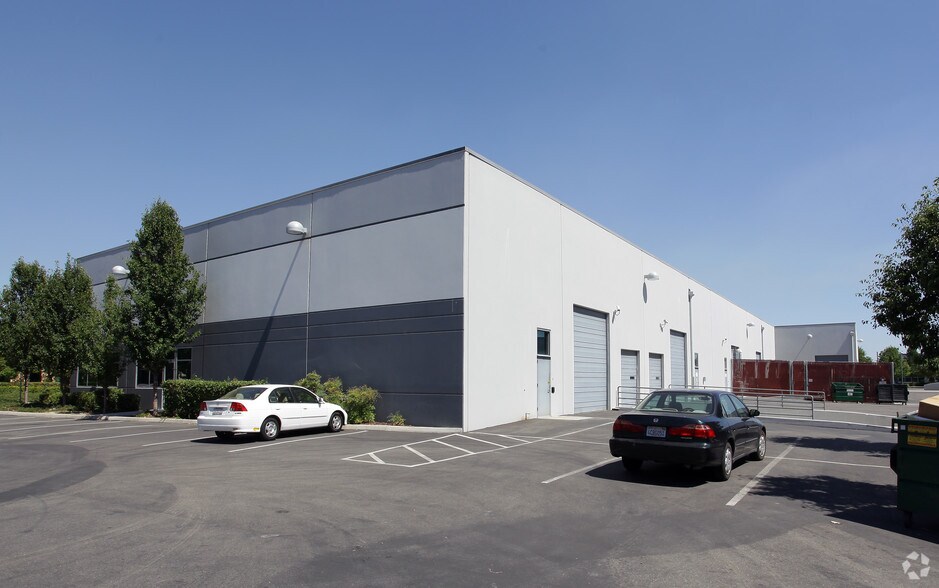 More Photos Of 910 Riverside Pky, West Sacramento Light Manufacturing For Lease