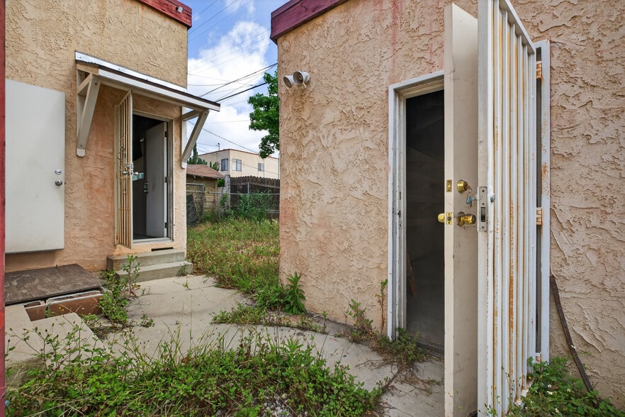 More Photos Of 4160 Verdugo Rd, Los Angeles Office For Sale