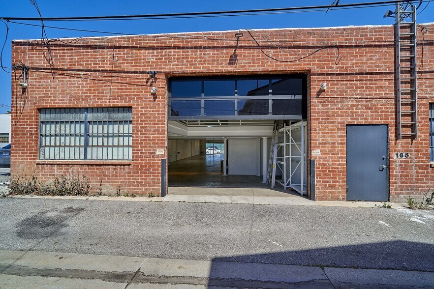 More Photos Of 165-171 S Robertson Blvd, Beverly Hills Storefront For Lease