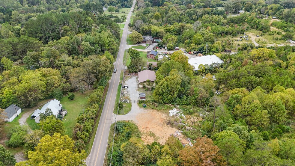 More Photos Of 1021 E Hendron Chapel Rd, Knoxville Manufacturing For Sale