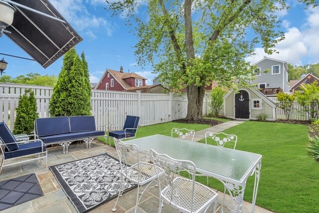 More Photos Of 205 Bay Ave, Highlands Office Residential For Sale