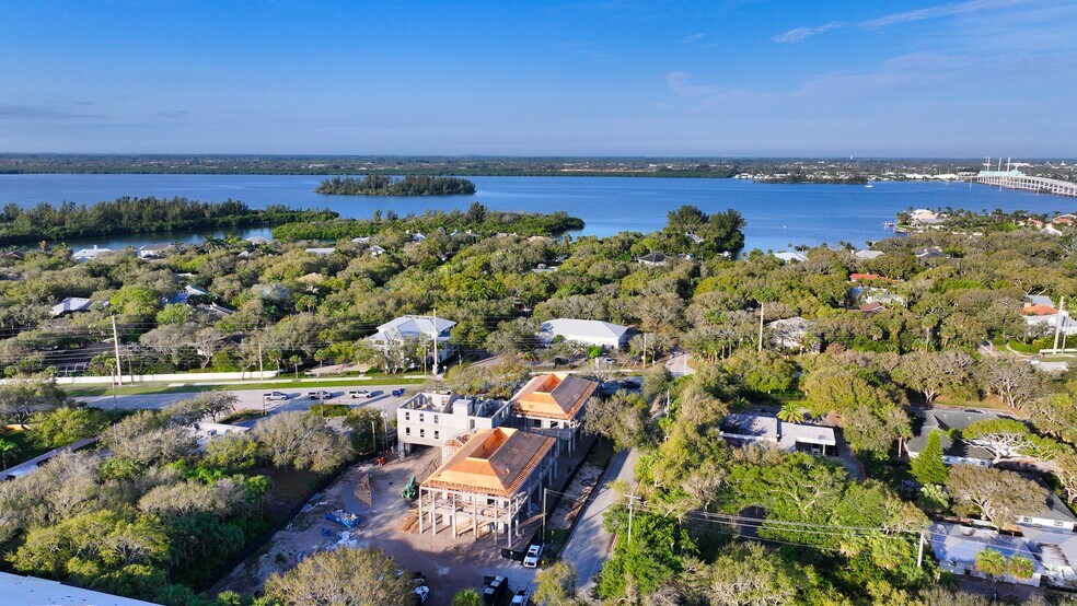 More Photos Of 916 Turtle Cove Ln, Vero Beach Office For Lease
