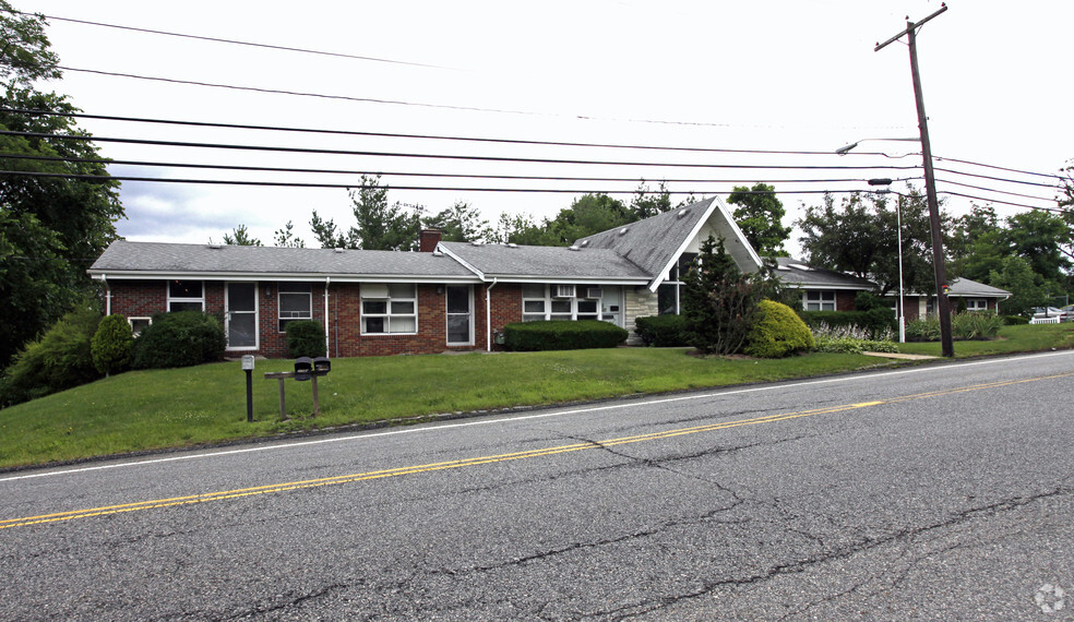 Primary Photo Of 1950 Greenwood Lake Tpke, Hewitt Medical For Sale