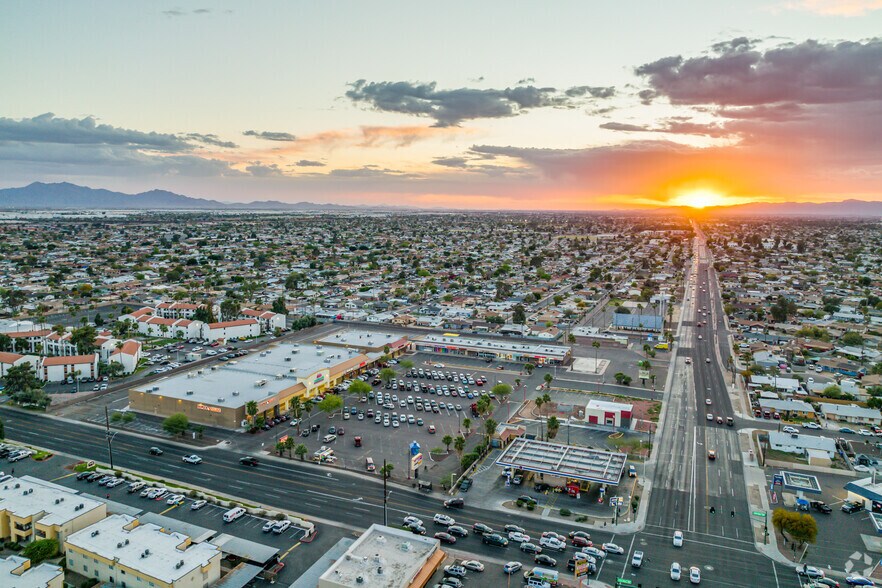 More Photos Of Thomas Rd @ SWC Thomas Rd. & 51st Ave., Phoenix Unknown For Lease