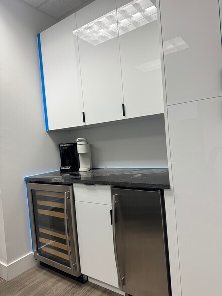 More Photos Of 4500-4500 N University Dr, Coral Springs Medical For Lease