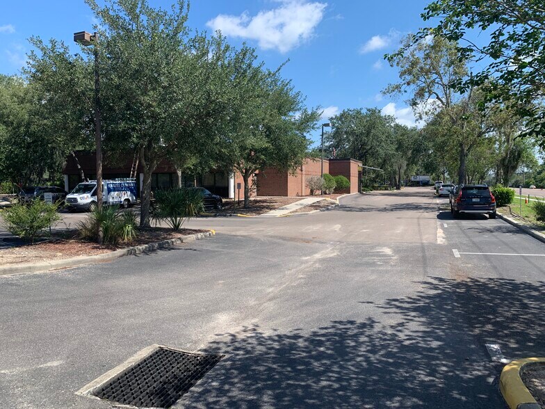 More Photos Of 12206 Bruce B Downs Blvd, Tampa Office For Sale