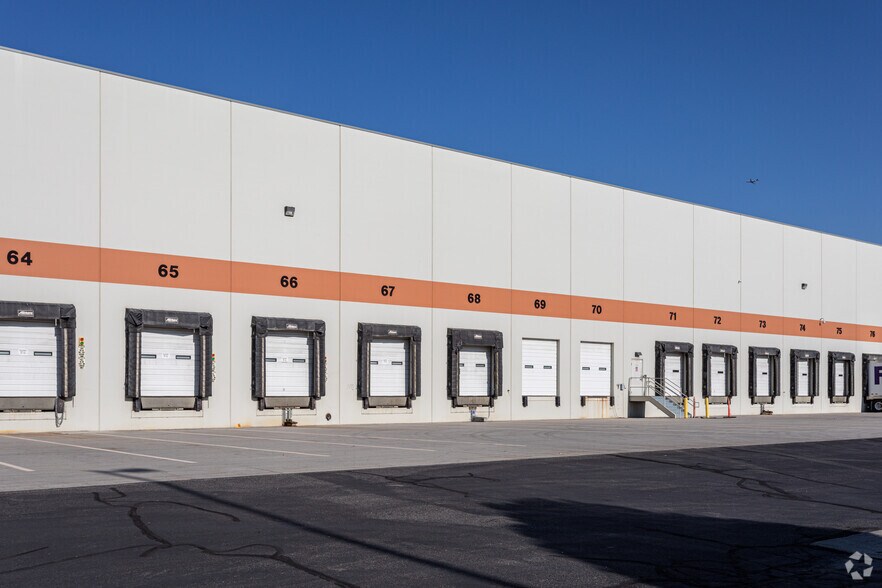 More Photos Of 1420 S 4800 W, Salt Lake City Distribution For Lease