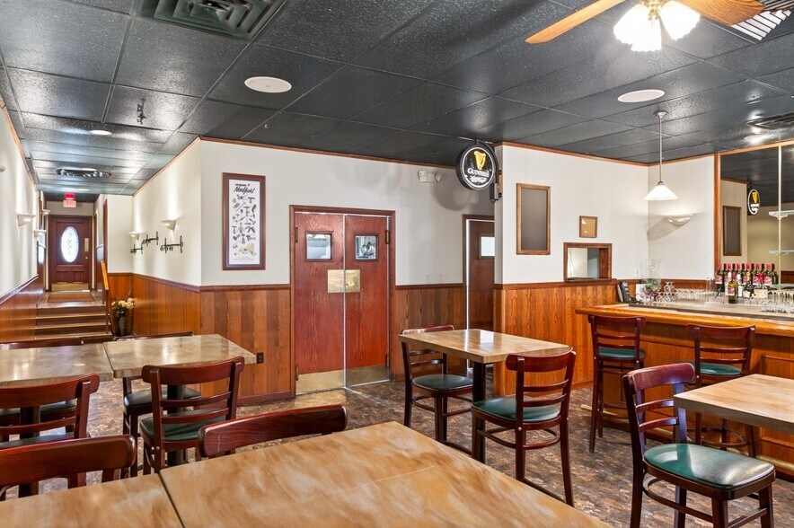 More Photos Of 122 Cayuga St, Fulton Restaurant For Sale