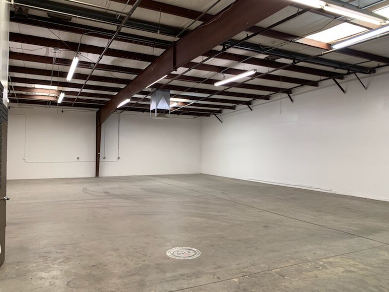 More Photos Of 1330 N Hulbert Ave, Fresno Warehouse For Lease