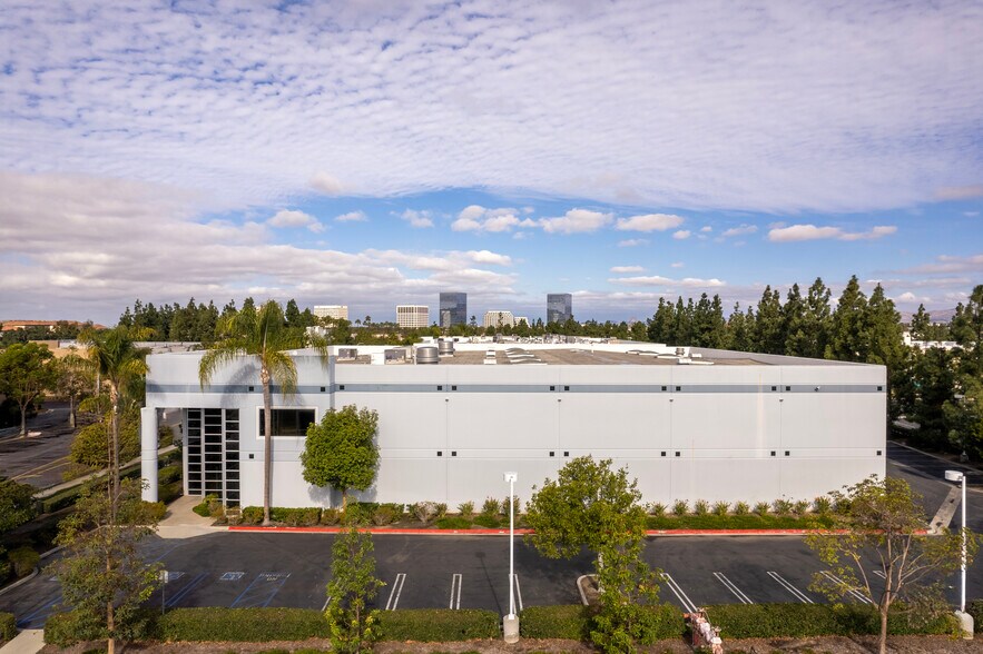 More Photos Of 50 Bunsen, Irvine Warehouse For Lease