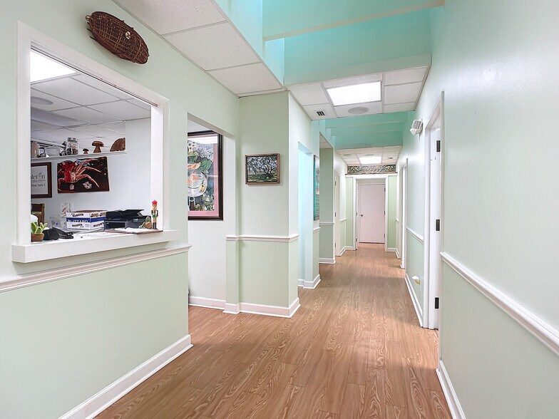 More Photos Of 405 Downing St, New Smyrna Beach Medical For Sale