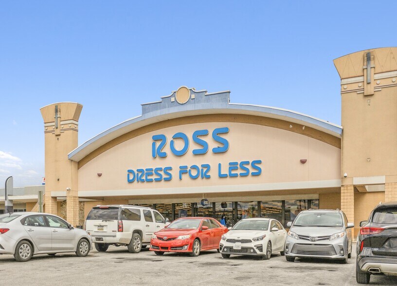 More Photos Of 2301 W Oregon Ave, Philadelphia Supermarket For Sale