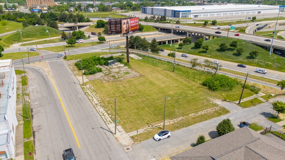 More Photos Of 13300 Woodrow Wilson St, Detroit Land For Sale
