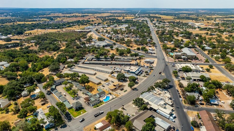 More Photos Of 405 S Washington St, Fredericksburg Carwash For Sale