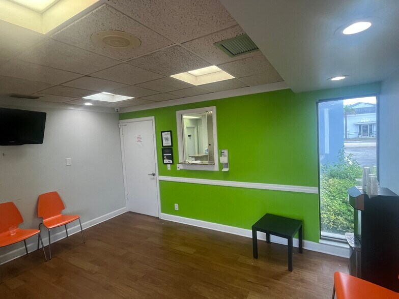 More Photos Of 1708 N Federal Hwy, Lake Worth Medical For Lease