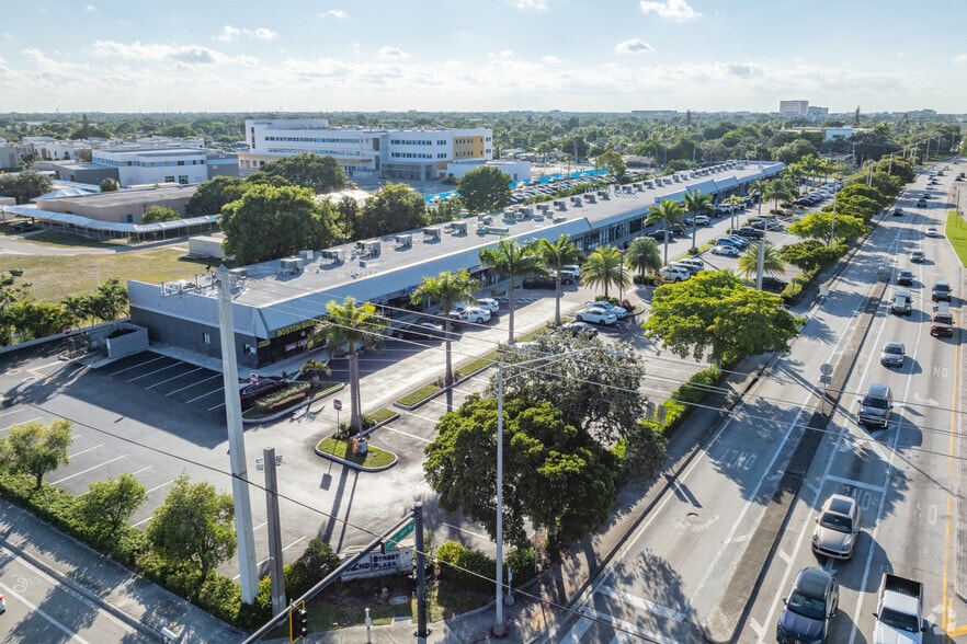 More Photos Of 900-964 NE 62nd St, Fort Lauderdale Restaurant For Lease