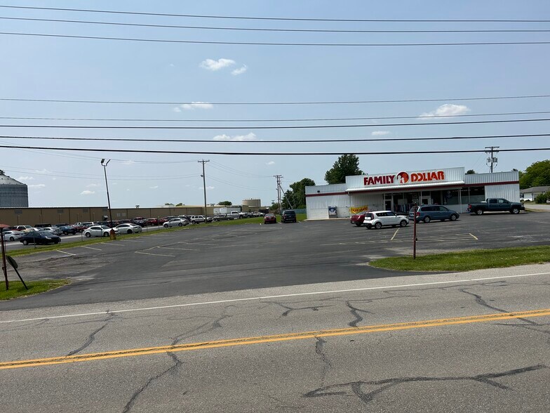 More Photos Of 540 N Warpole St, Upper Sandusky Freestanding For Sale