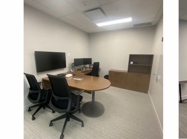 More Photos Of 1900 Albert St, Regina Office For Lease