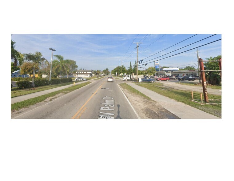 More Photos Of 881 W Palm Dr, Florida City General Retail For Lease
