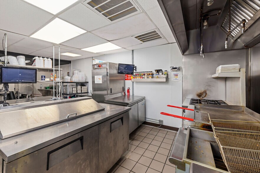 More Photos Of 3014 Memorial Ave, Lynchburg Restaurant For Sale