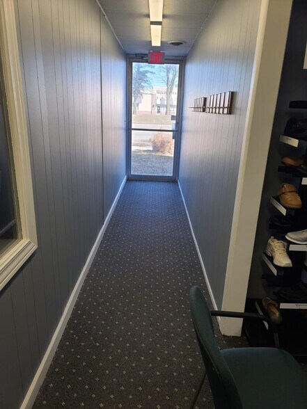 More Photos Of 35337 Warren Rd, Westland Medical For Sale