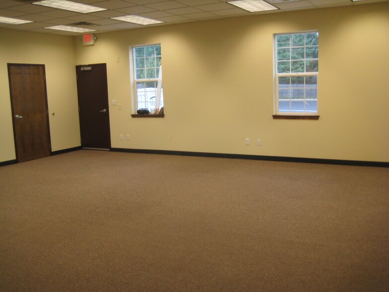 More Photos Of 318-326 Alana Dr, New Lenox Medical For Lease