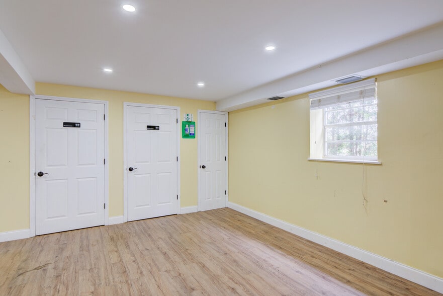 More Photos Of 359 10th St, West Palm Beach Storefront Retail Office For Lease