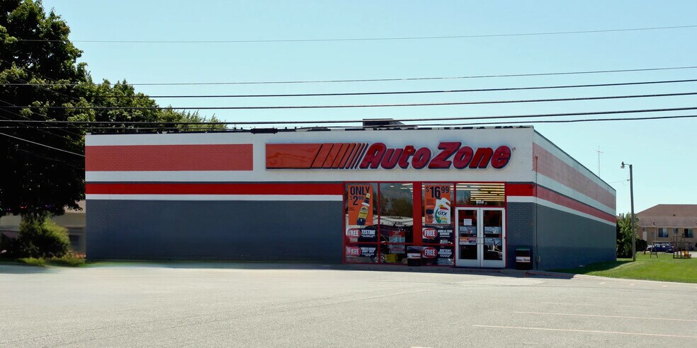 More Photos Of 808 E Main St, Gas City Freestanding For Sale