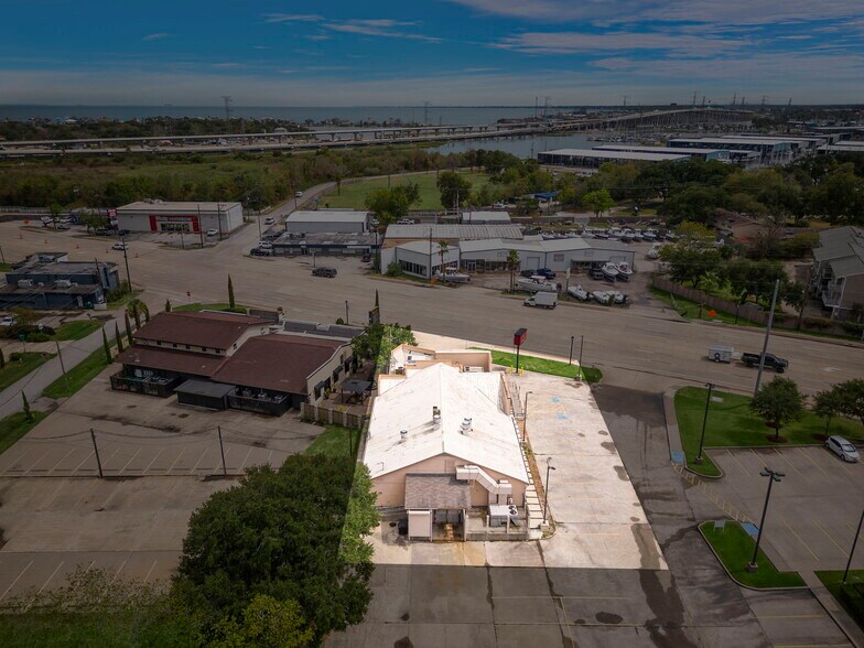 More Photos Of 2320 NASA Pky, Seabrook Restaurant For Sale