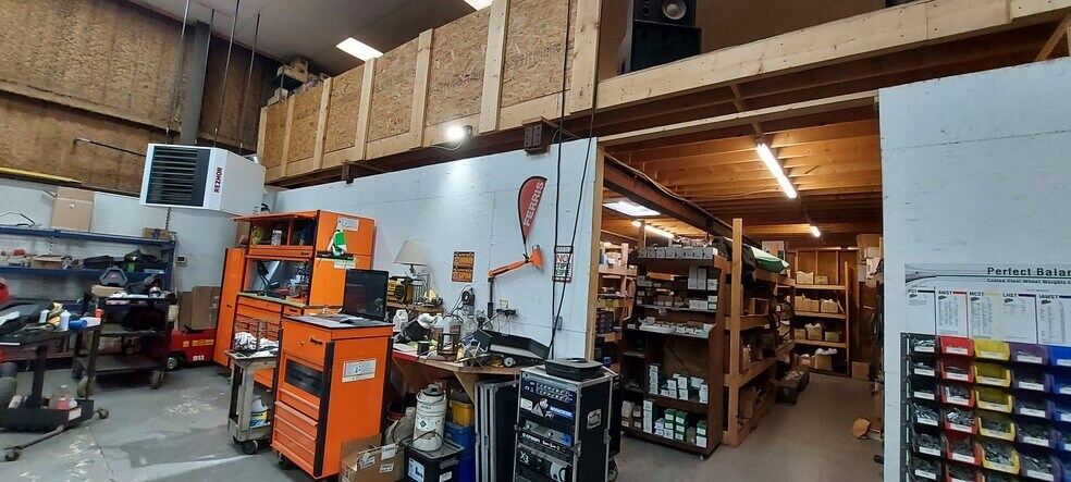 More Photos Of 102 Commerce Way, Stockertown Warehouse For Sale
