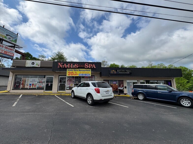 More Photos Of 5103 Clinton Hwy, Knoxville Freestanding For Sale