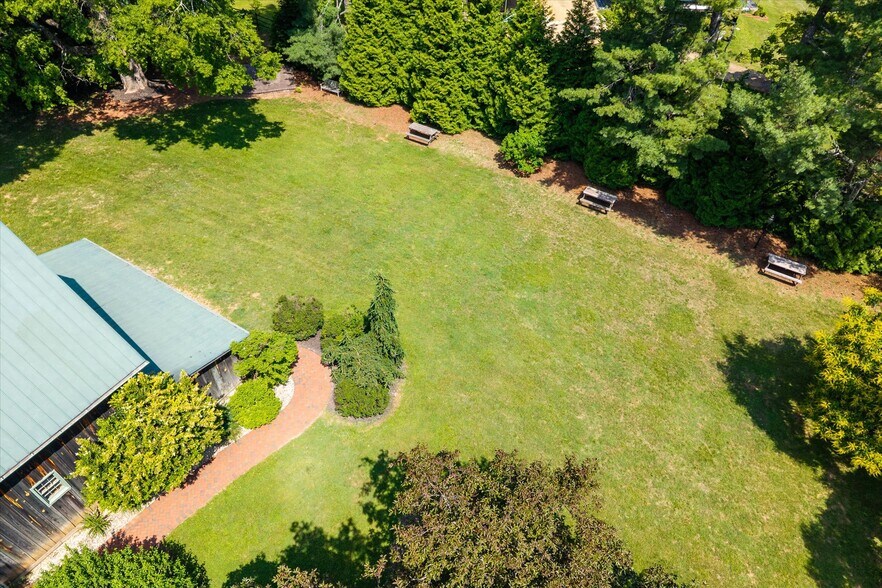 More Photos Of 252 David Bruce Ave, Charlotte Court House Hospitality For Sale