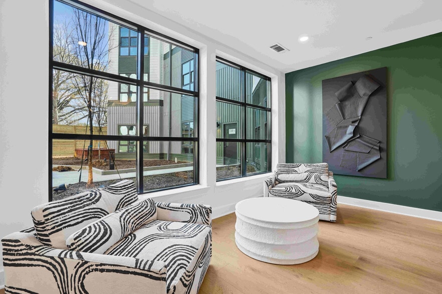 More Photos Of 715 E 36th St, Charlotte Apartments For Lease