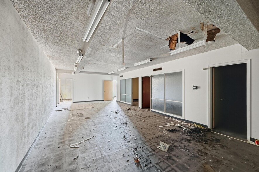 More Photos Of 1519 Circle Park Blvd, Fort Worth Religious Facility For Sale