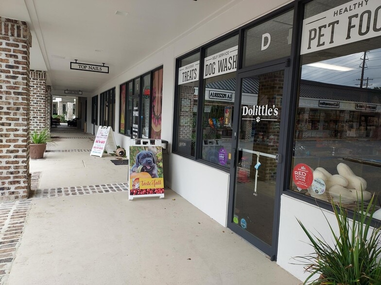 More Photos Of 976 Houston Northcutt Blvd, Mount Pleasant Unknown For Lease