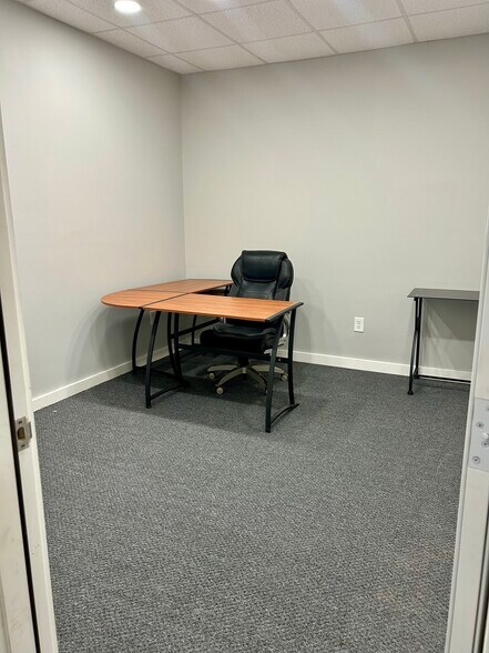 More Photos Of 158 Innovation Dr, Statesville Unknown For Lease