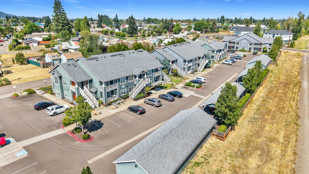 More Photos Of 2211 McKinney Ln, Lebanon Apartments For Sale