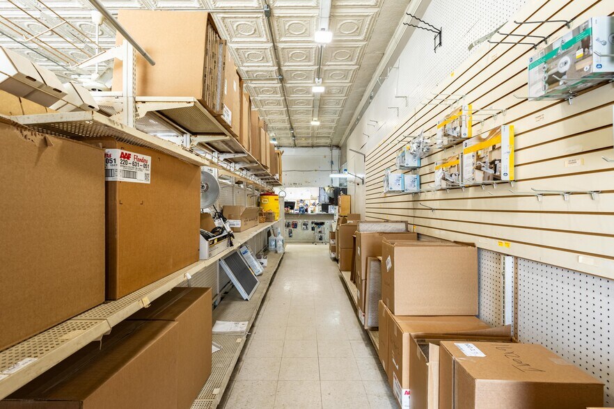 More Photos Of 1171 Main St S, Tifton Warehouse For Sale