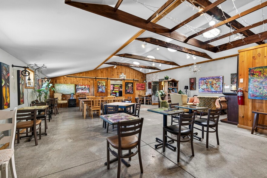 More Photos Of 16 Colls Farm Rd, Jaffrey Freestanding For Sale