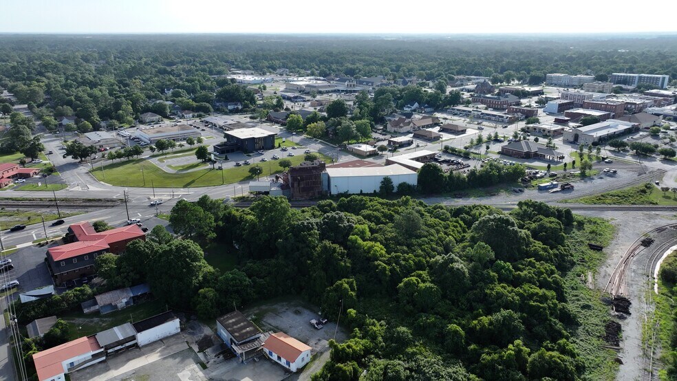 More Photos Of 130 2nd St W, Tifton Distribution For Sale